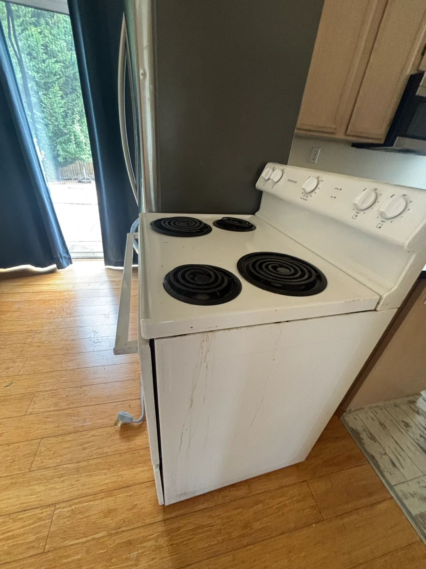 Kitchen deep clean before cleaning